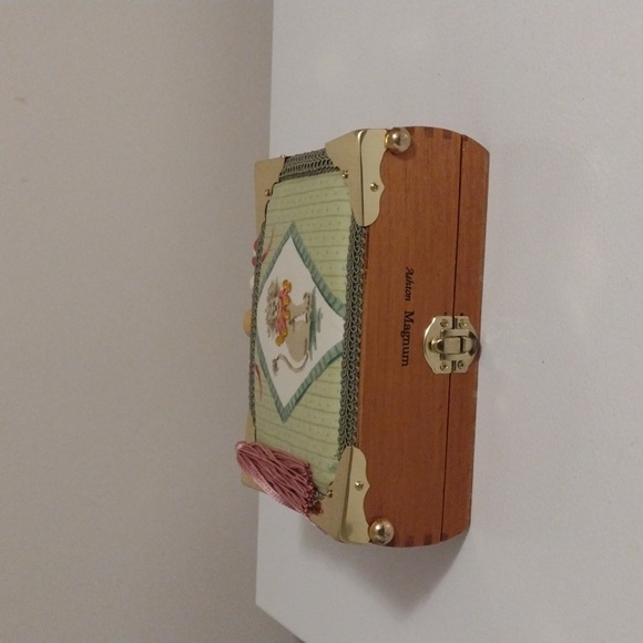 Vintage handmade cigar box - Picture 5 of 9